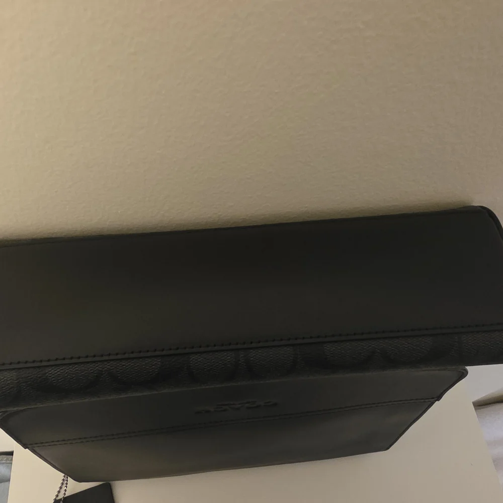 Coach Black Men's Messenger Bag - Picture 5 of 7